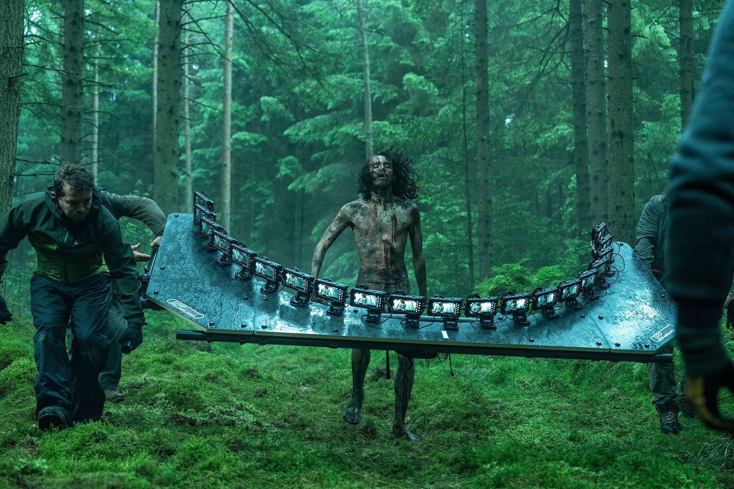 “28 Years Later” Goes Big: Danny Boyle and Alex Garland’s Ambitious Sequel Showcases Stunning iPhone Cinematography