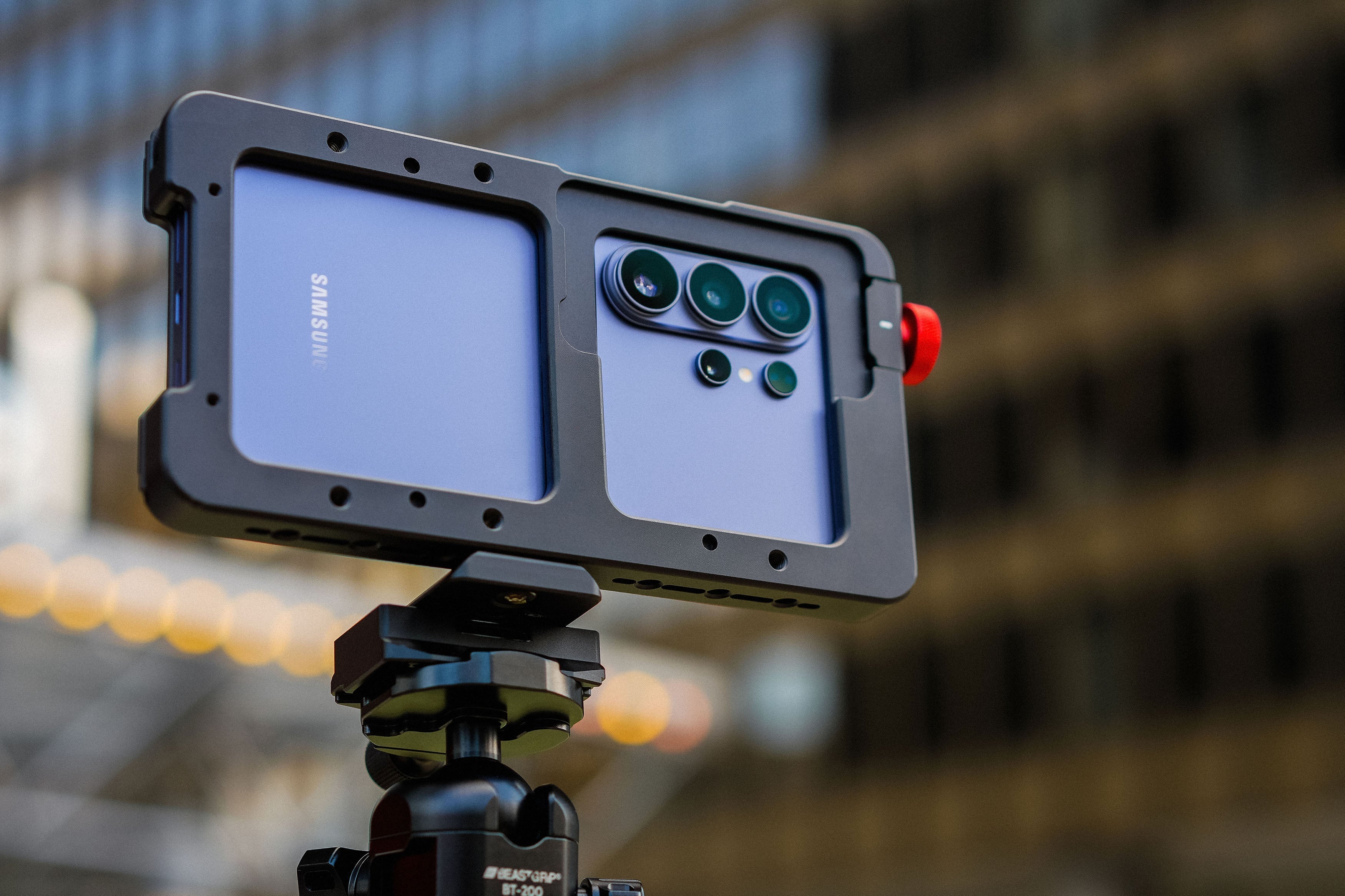 Beastcage for Samsung Galaxy S26 Ultra: Professional Camera Cage for Mobile Filmmaking