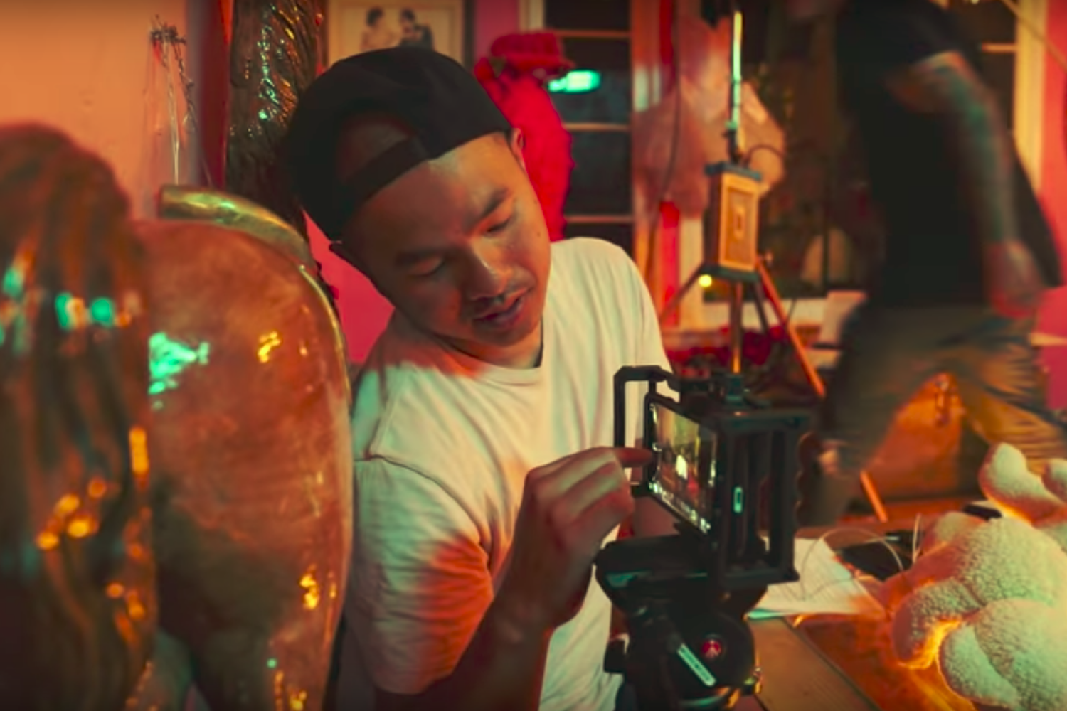 Luis Guanzon shooting Quincy's "Snuggle Up" music video with the Beastgrip Pro and Google Pixel