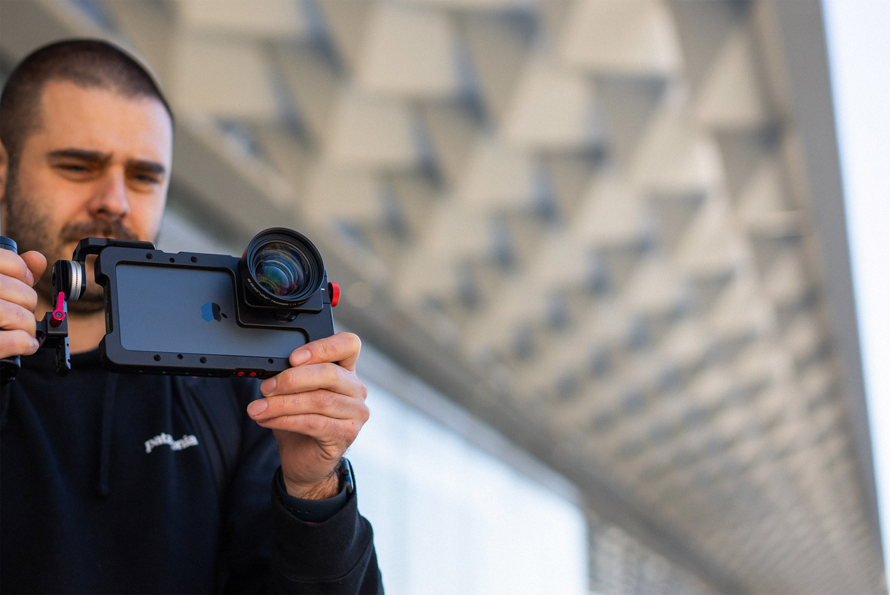 iPhoneアクセサリー Beastgrip Beastcage for iPhone 16 ProMax Beastcage for iPhone 16 Pro Max. iPhone filmmaking