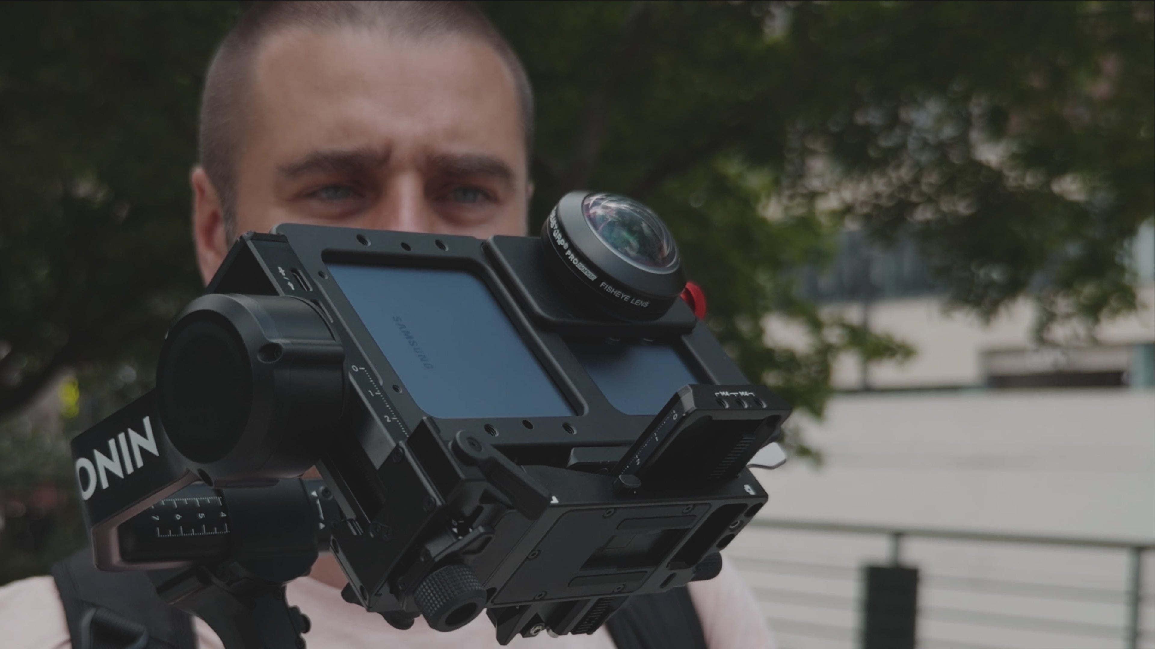 Pro Gear for Smartphone Filmmakers & Photographers | Beastgrip