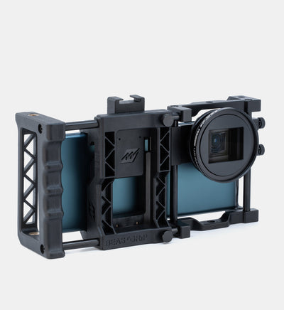 Anamorphic camera lens